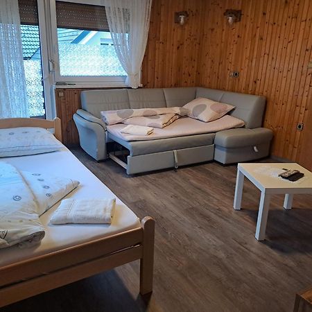 Kiara Rooms Єсеніце Екстер'єр фото