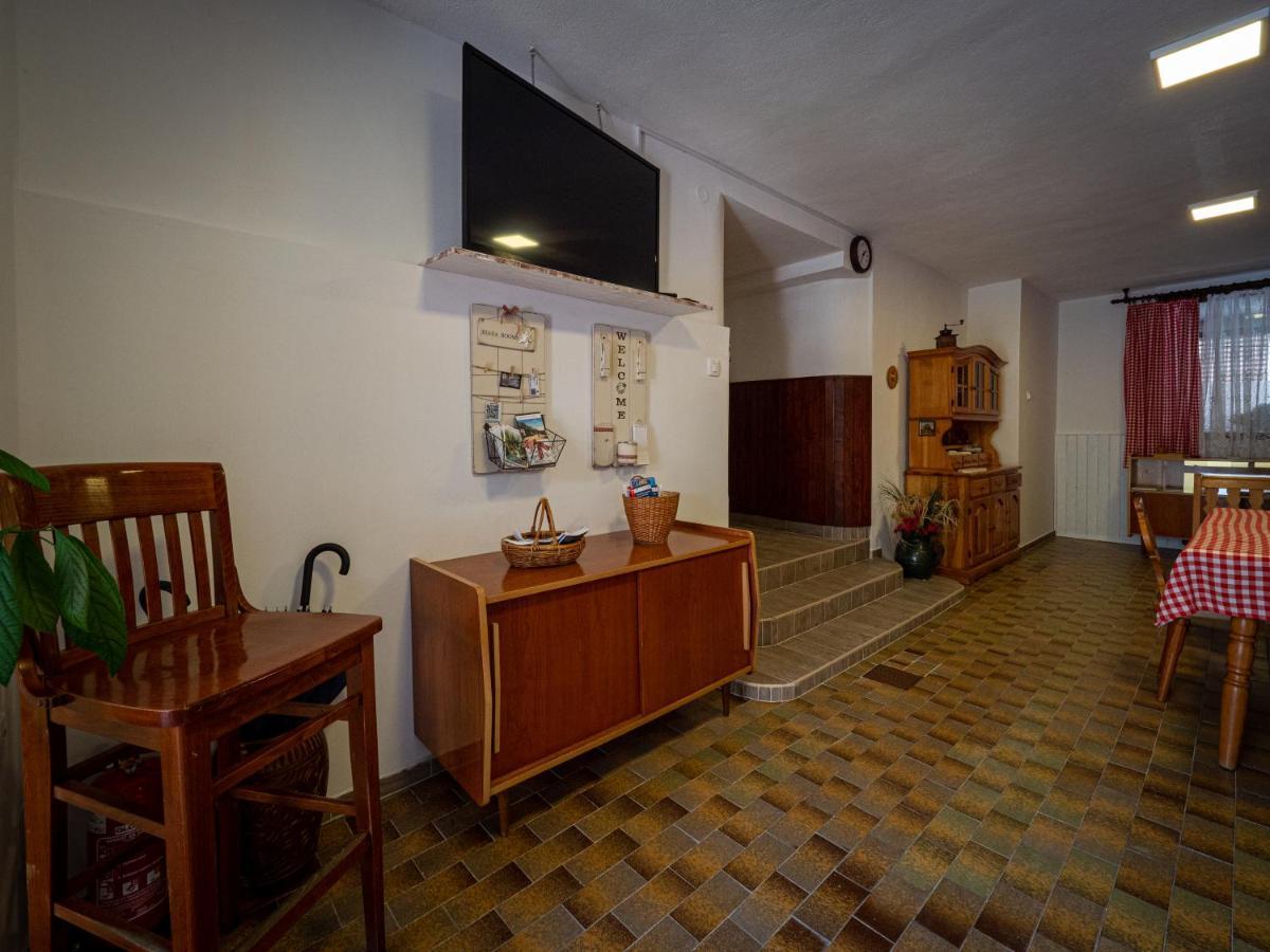 Kiara Rooms Єсеніце Номер фото